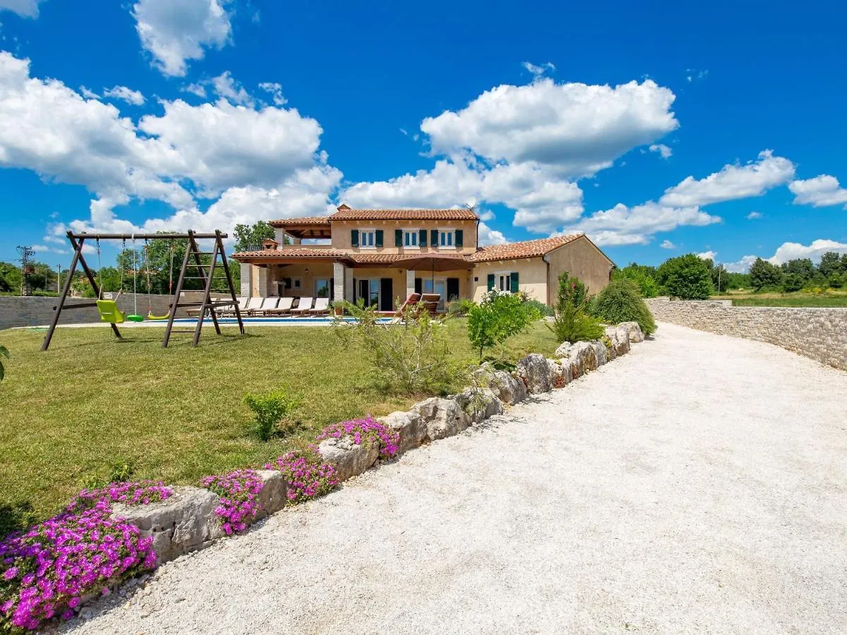 Holiday Home Baretuni - Lbn390 By Interhome Prnjani