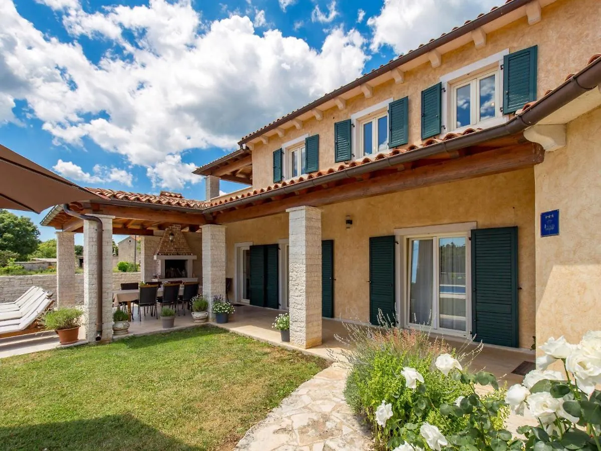 Holiday Home Baretuni - Lbn390 By Interhome Prnjani