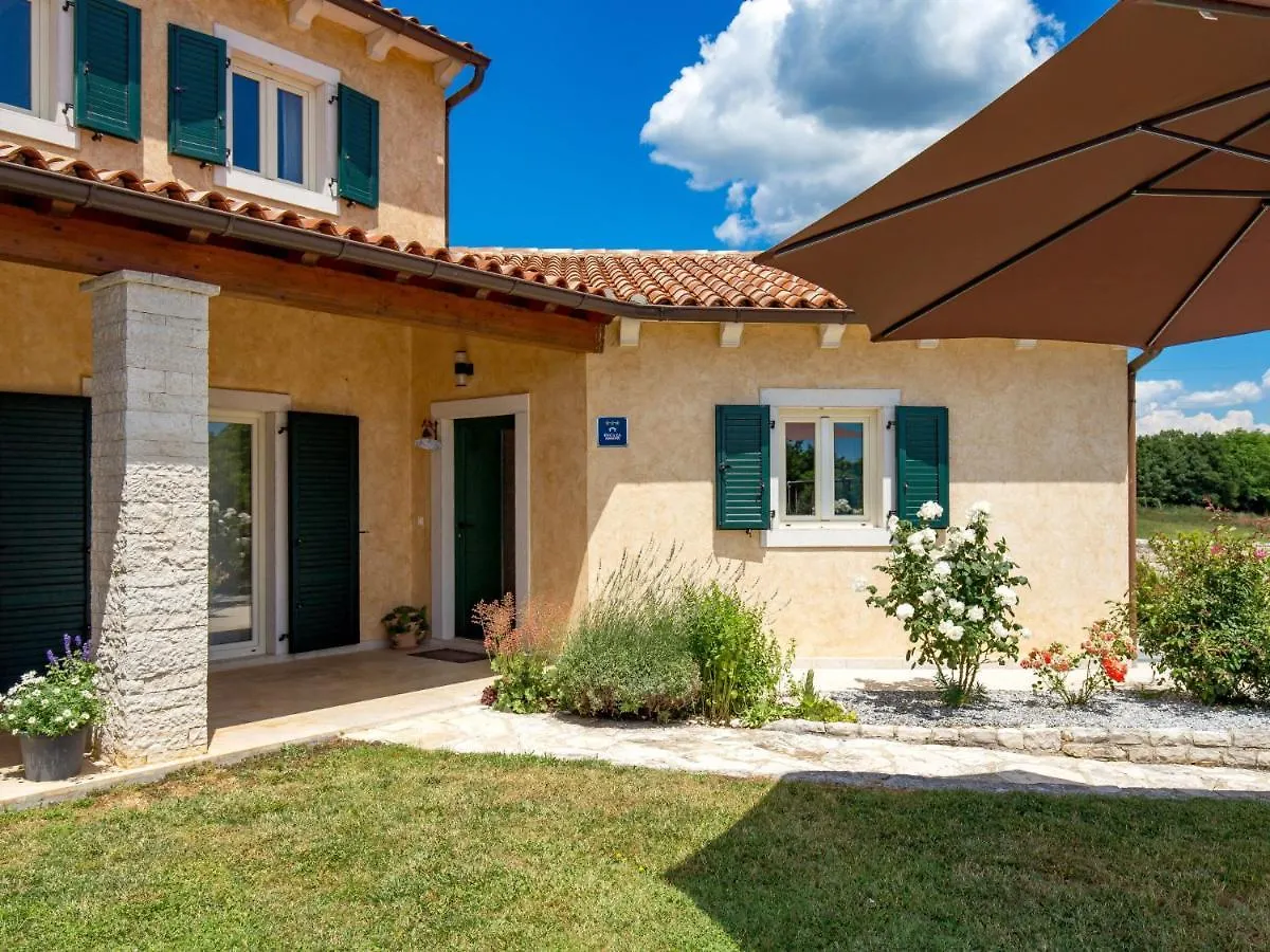 Holiday Home Baretuni - Lbn390 By Interhome Prnjani