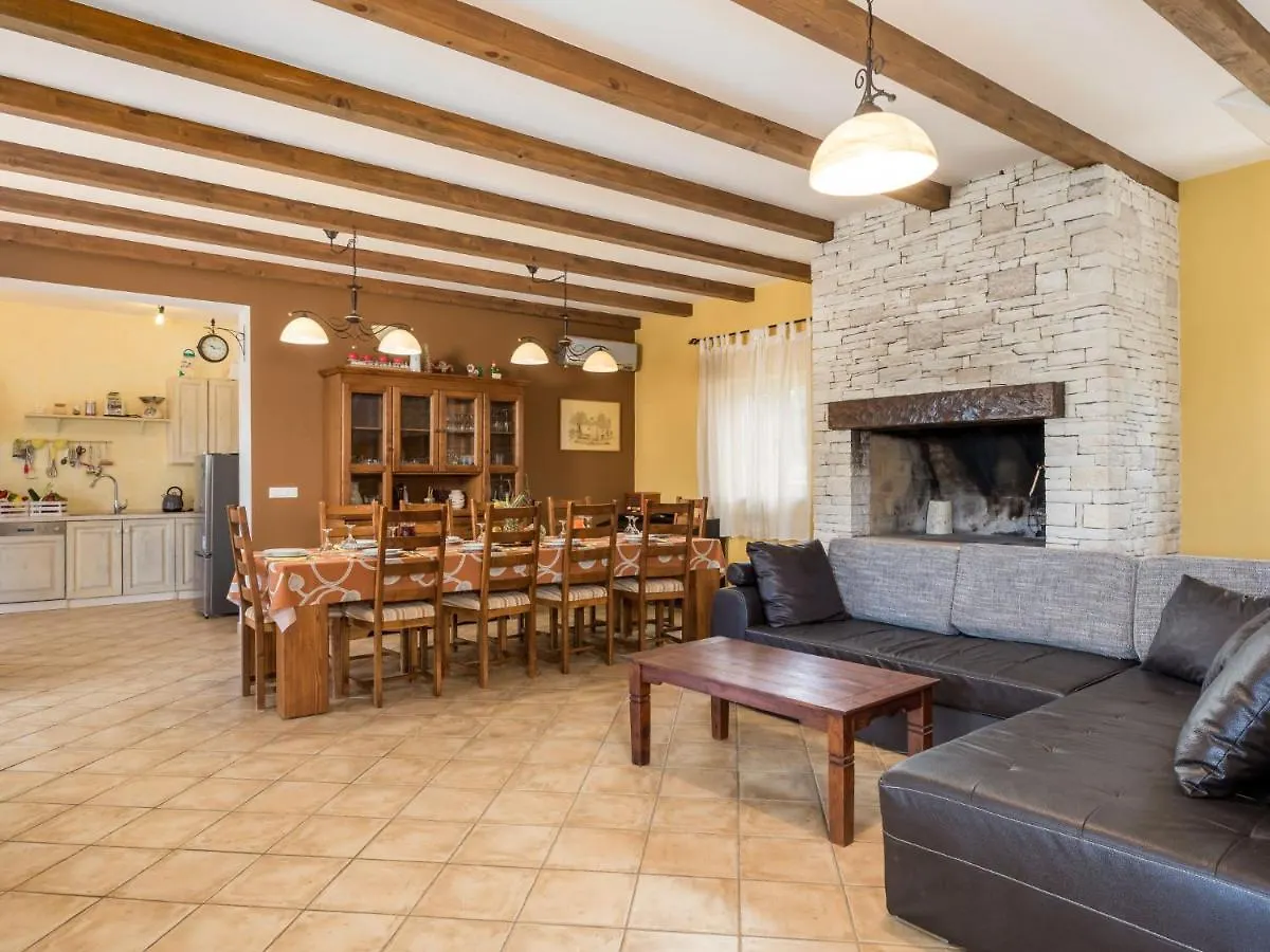 Holiday Home Baretuni - Lbn390 By Interhome Prnjani